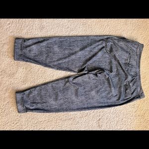 Lululemon 7/8 cuffed pants